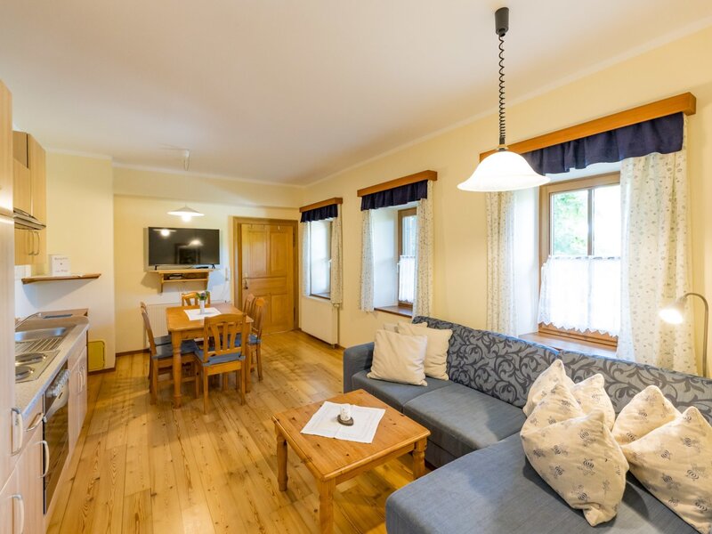 Wohnküche Ferienwohnung mit Doppelcouch
