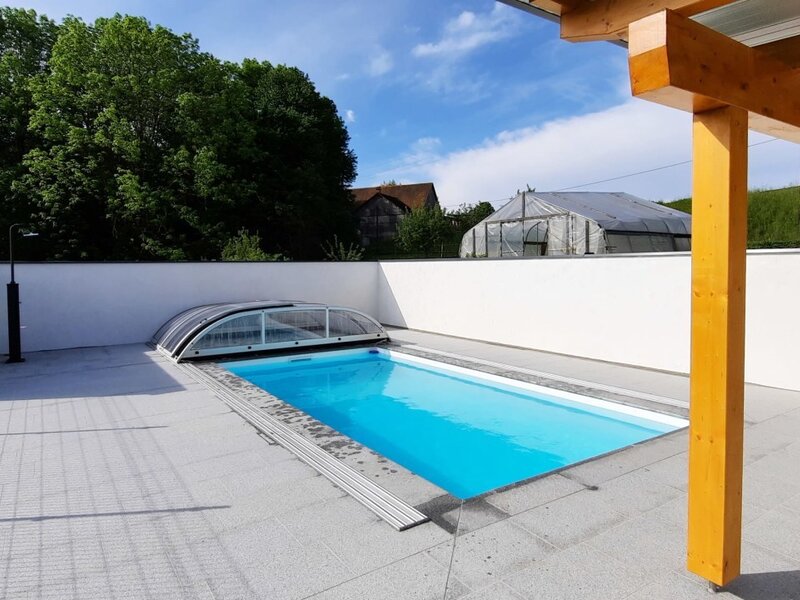 Überdachter Salzwasserpool