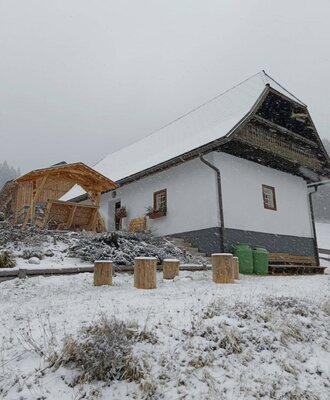 Hütte im Winter 