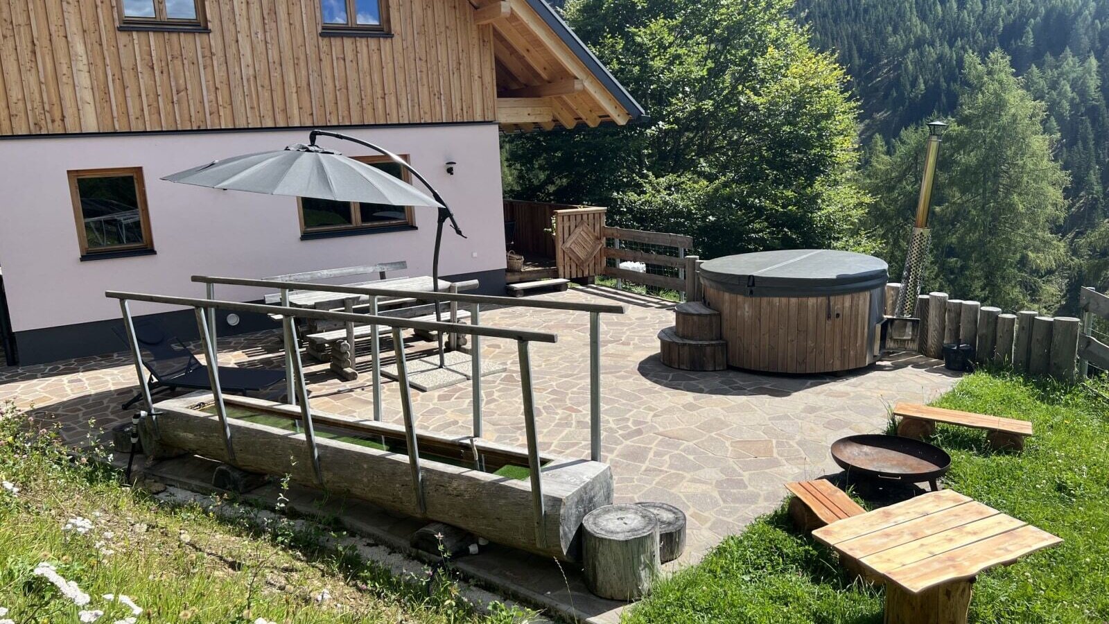 vordere Terrasse