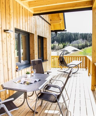 Teichwohnung Balkon 25m2 (c) Mediadome