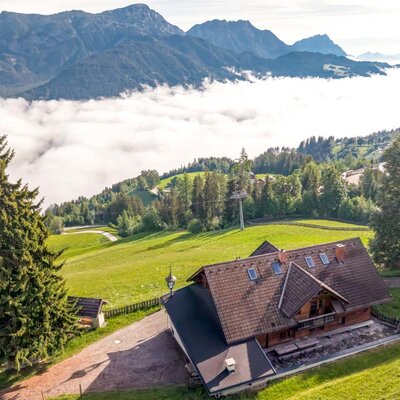 Scharlinger Alm direkt an der Skipiste am Hauser Kaibling im Skigebiet Schladming-Dachstein. © Elisabeth Fröhlich