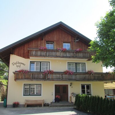 Innenhof mit Bauernhaus