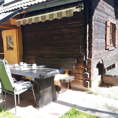 Vom Wintergarten direkt auf die Terrasse zum Frühstücken