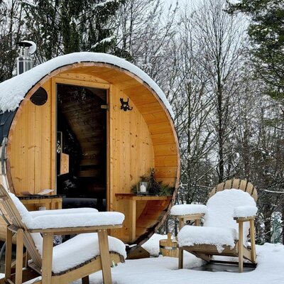 Saunafass im Schnee
