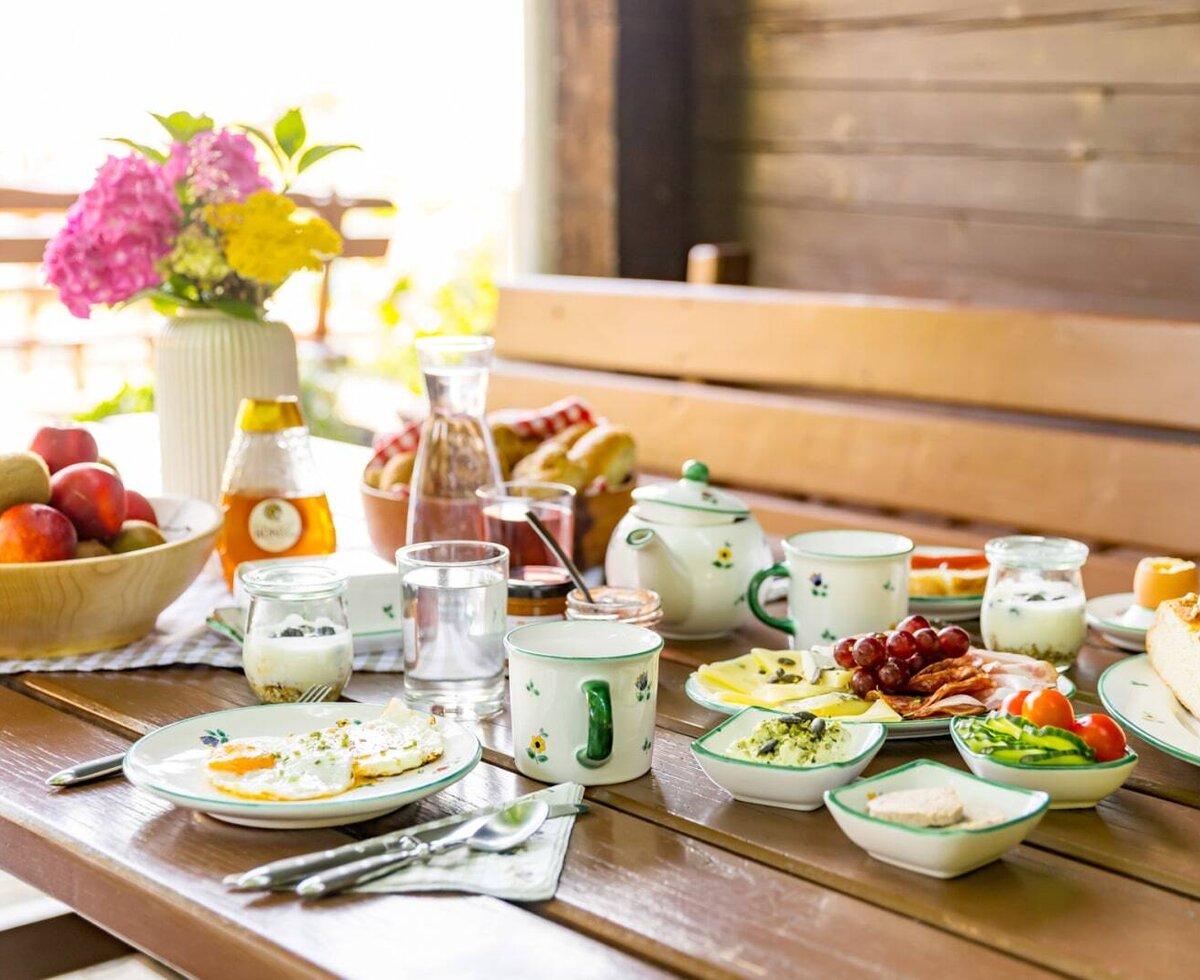 Frühstück beim Weingut & Buschenschank Pölzl in der Südsteiermark