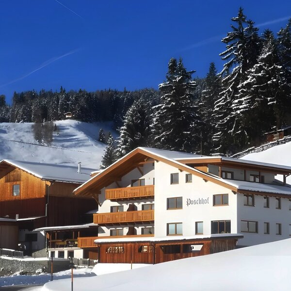 Hausansicht Poschhof im Winter