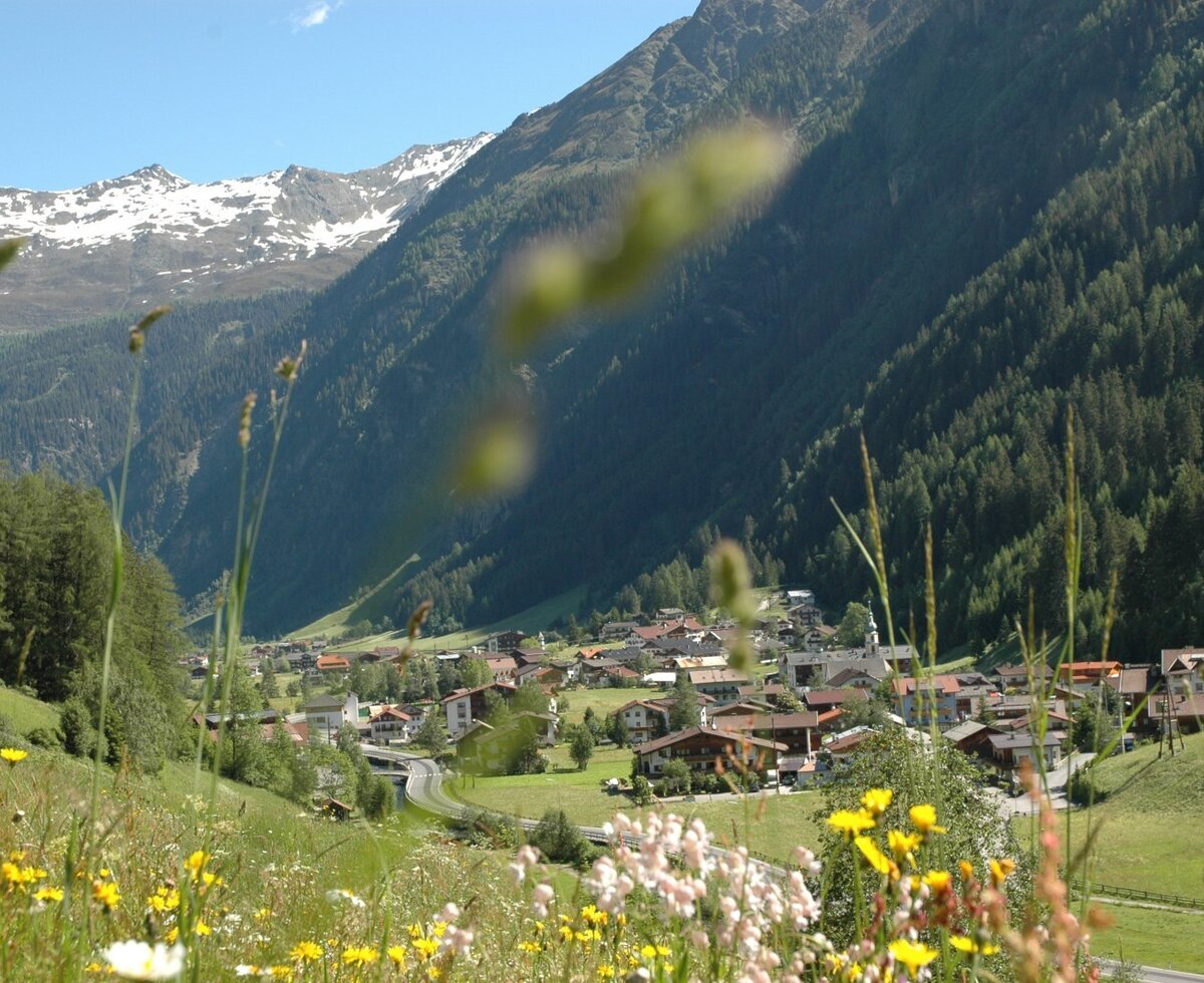 Blick auf Feichten im Kaunertal