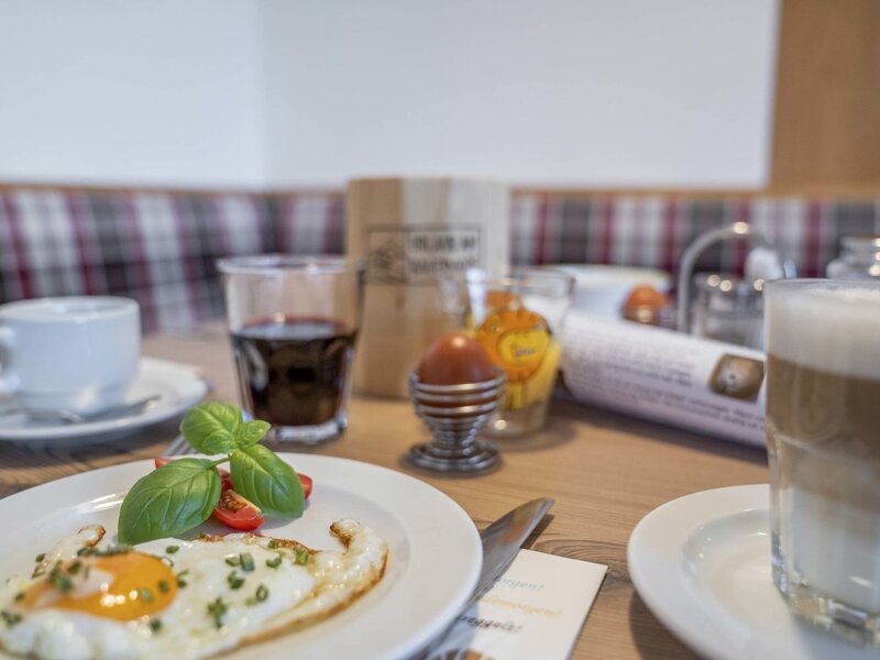Eier von glücklichen Hühnern am Bergerhof - Black Tea Fotografie