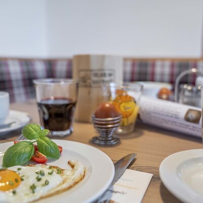 Eier von glücklichen Hühnern am Bergerhof - Black Tea Fotografie