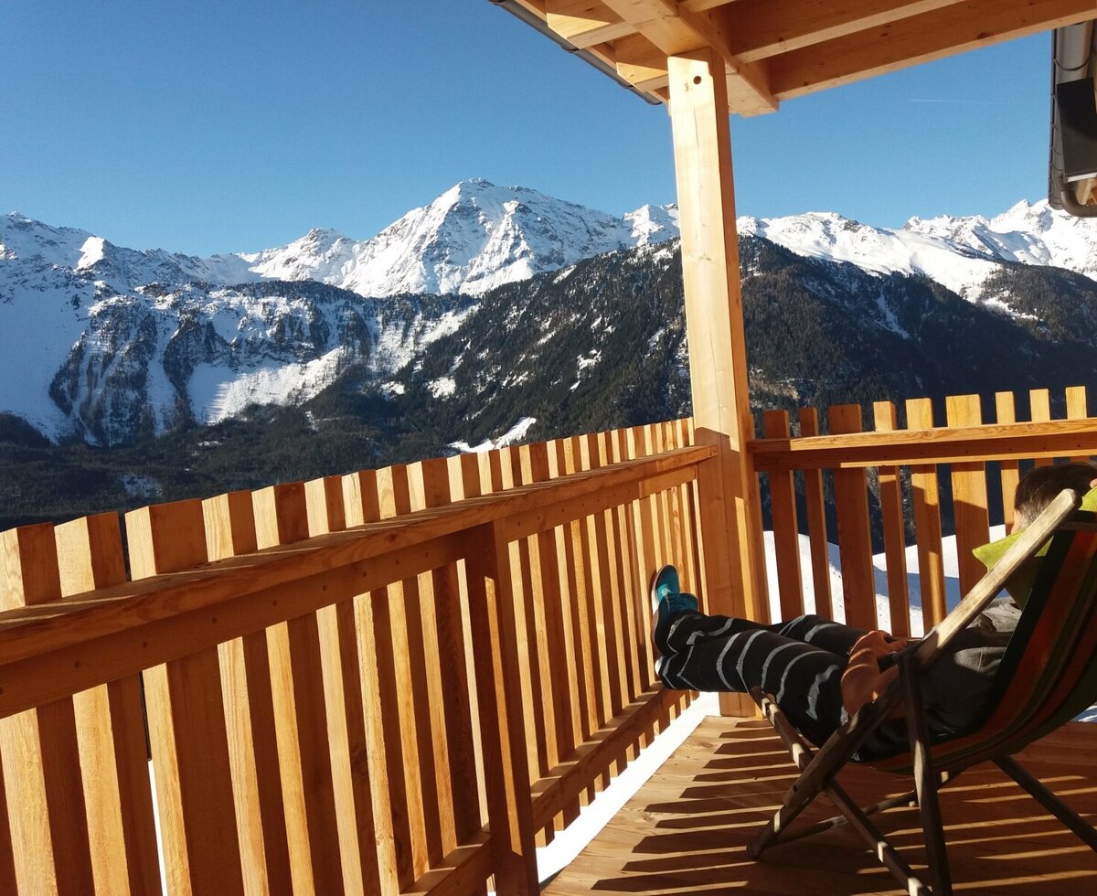 Balkon mit traumhaftem Panoramablick der Veitenhof Tirol