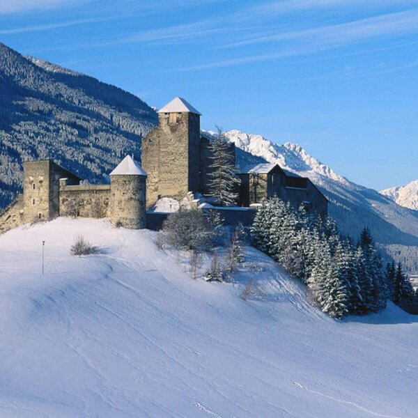 Burg Heinfels