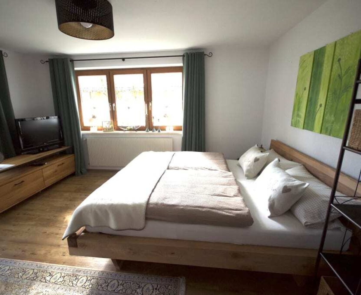 Schlafzimmer 2