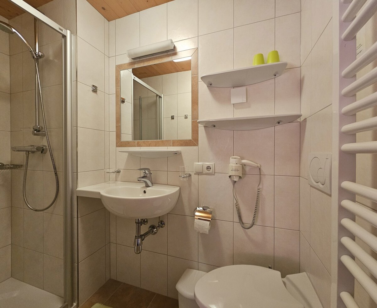 Badezimmer im 1 DZ. der FW Furglerblick