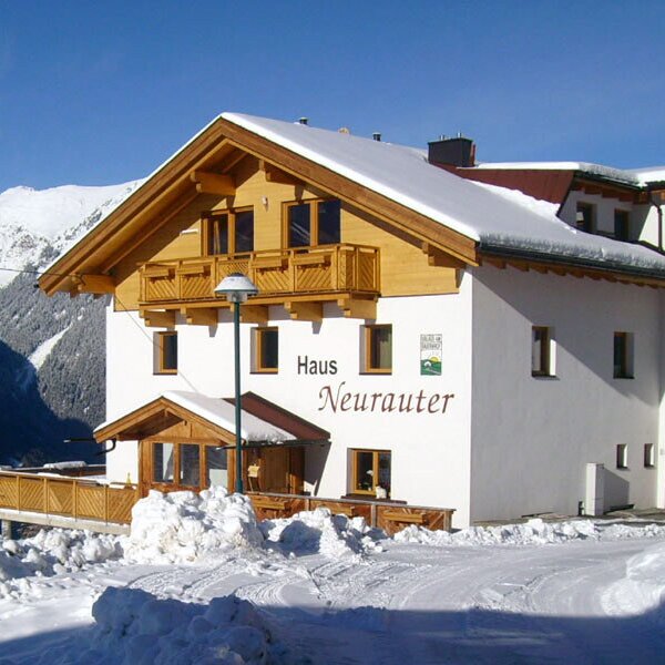 Haus Neurauter im Winter