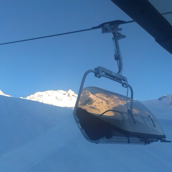 Erste Spuren im Schnee