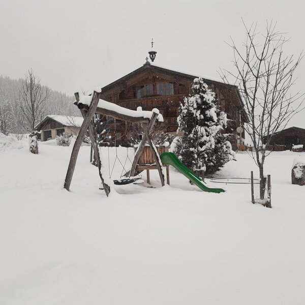 Spielplatz im Winter