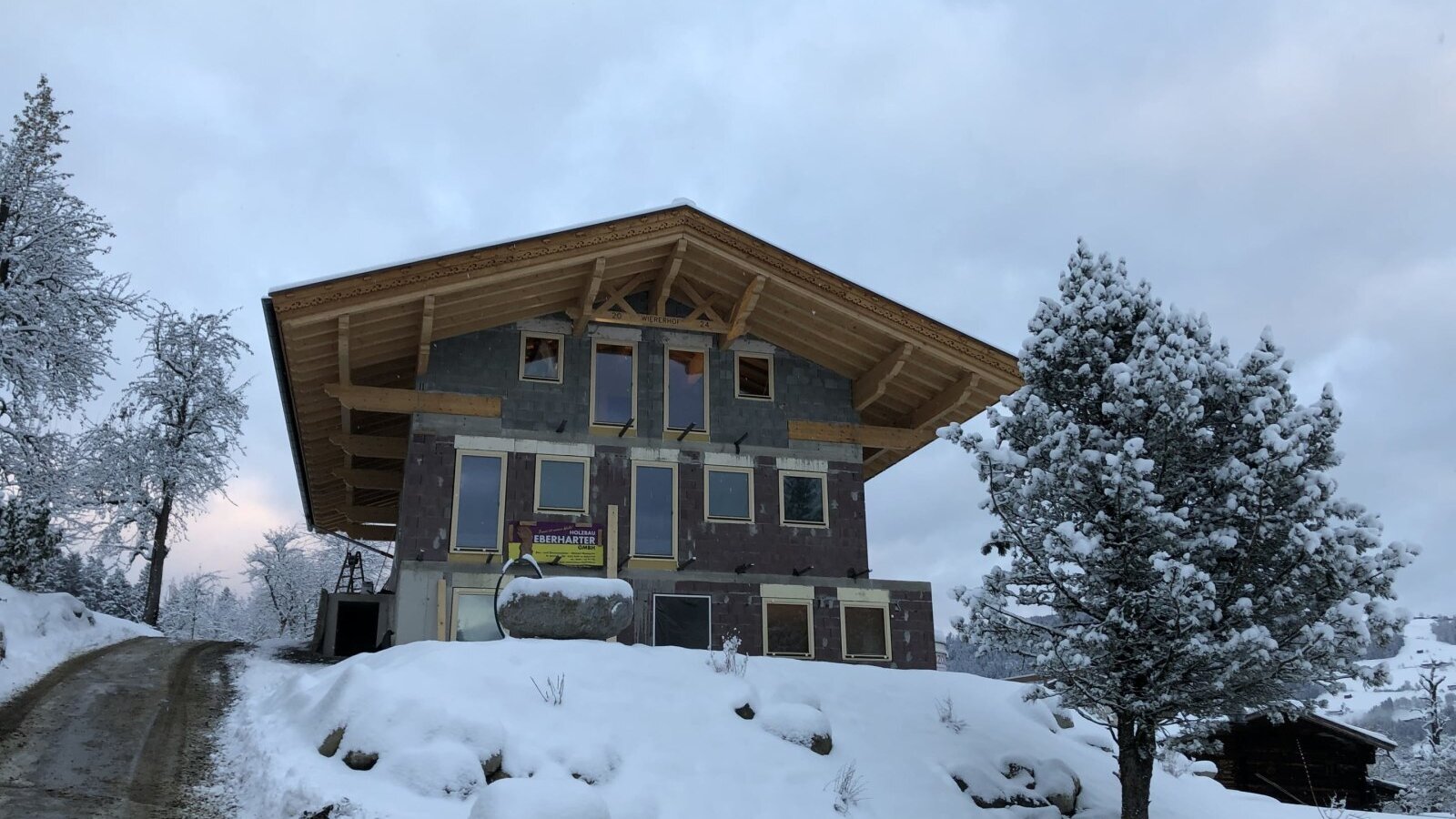 Bauernhaus im Winter