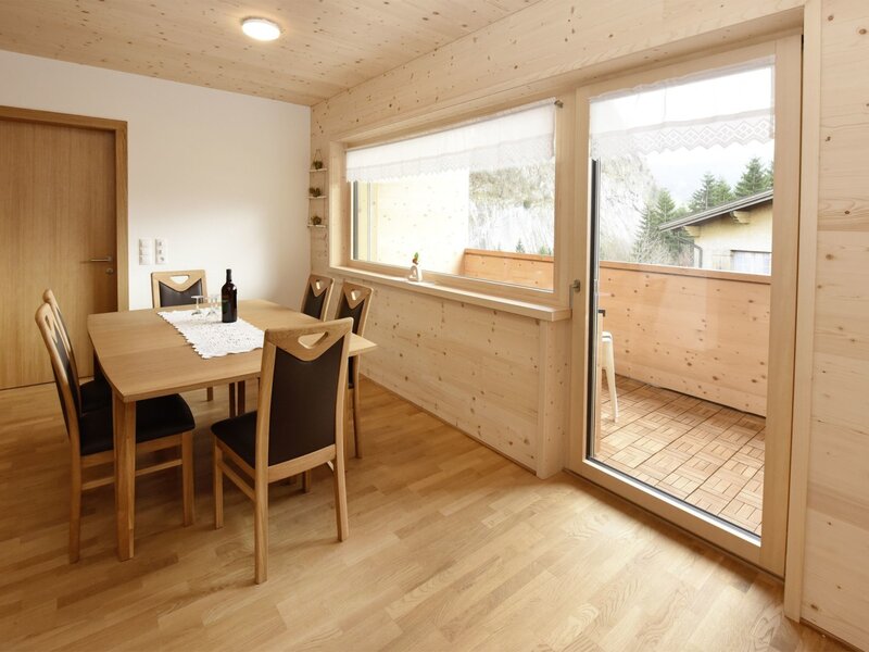 Üntsche m. Balkon