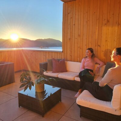 Genießen Sie das Bergpanorama in der Abendstimmung auf Ihrer Terrasse in der Wohnung Mittagsspitz