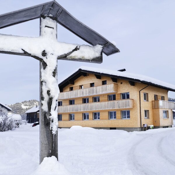 Wohnhaus im Winter