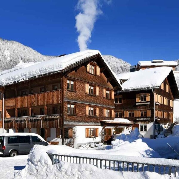 Unser idyllischer Haldenhof im Winter