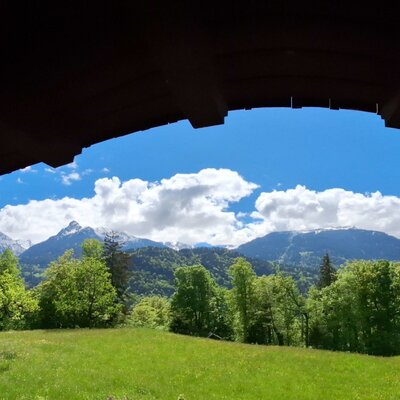 Der herrliche Ausblick in die Berge