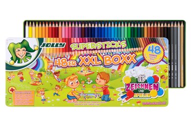 5 x 1 JOLLY Supersticks 48er XXL-Boxx  -- Du kannst dich nicht entscheiden, ob du zeichnen oder doch lieber spielen willst? Mit der neuen JOLLY XXL Boxx musst du dich nicht entscheiden, denn sie vereint beides in einer Box! Mit den 48 leuchtend bunten Supersticks-Buntstiftfarben kannst du deiner Kreativität freien Lauf lassen. Und falls du es dir doch anders überlegst und deinen Spiel-Modus aktivierst, kannst du aus einem der vier lustigen Spiele im Inneren bzw. auf der Rückseite der Box wählen: Wettlaufen, Mühle, Würfelspiel und Leiternspiel! Egal ob Zeichnen oder Spielen – diese Box garantiert dir auf jeden Fall eine Menge Spaß!