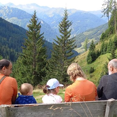 Familie Prommegger  | © Bauernhof Neuhaus